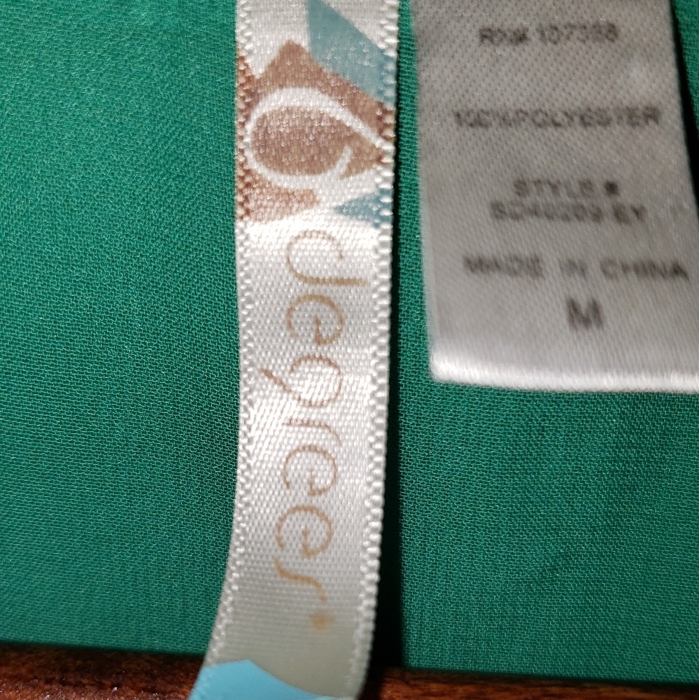 M top by Degrees - Picture 5 of 5